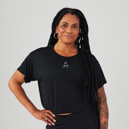 Yoga BE Women's Cropped Tee - Black